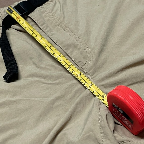 Patagonia Men's Large‎ 11" Inseam Khaki Colored Nylon Blend Blended Shorts - Picture 12 of 14